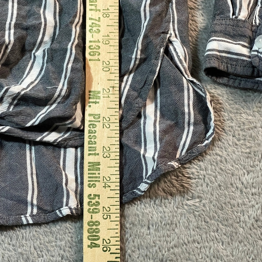 American Eagle Shirt Women's Small Gray Oversized Striped Tie-Front Top Blouse‎ - Picture 4 of 12